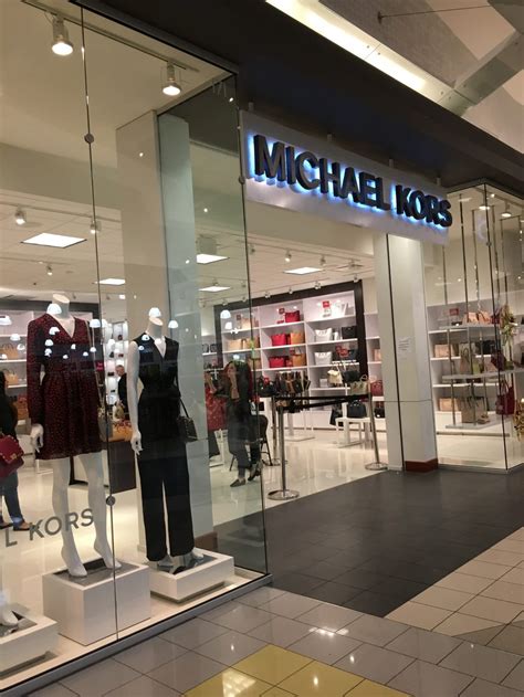 Michael Kors outlet store in Tanger Outlets Ottawa 